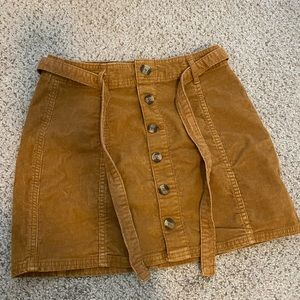 American eagle corduroy skirt! Tan/yellow color